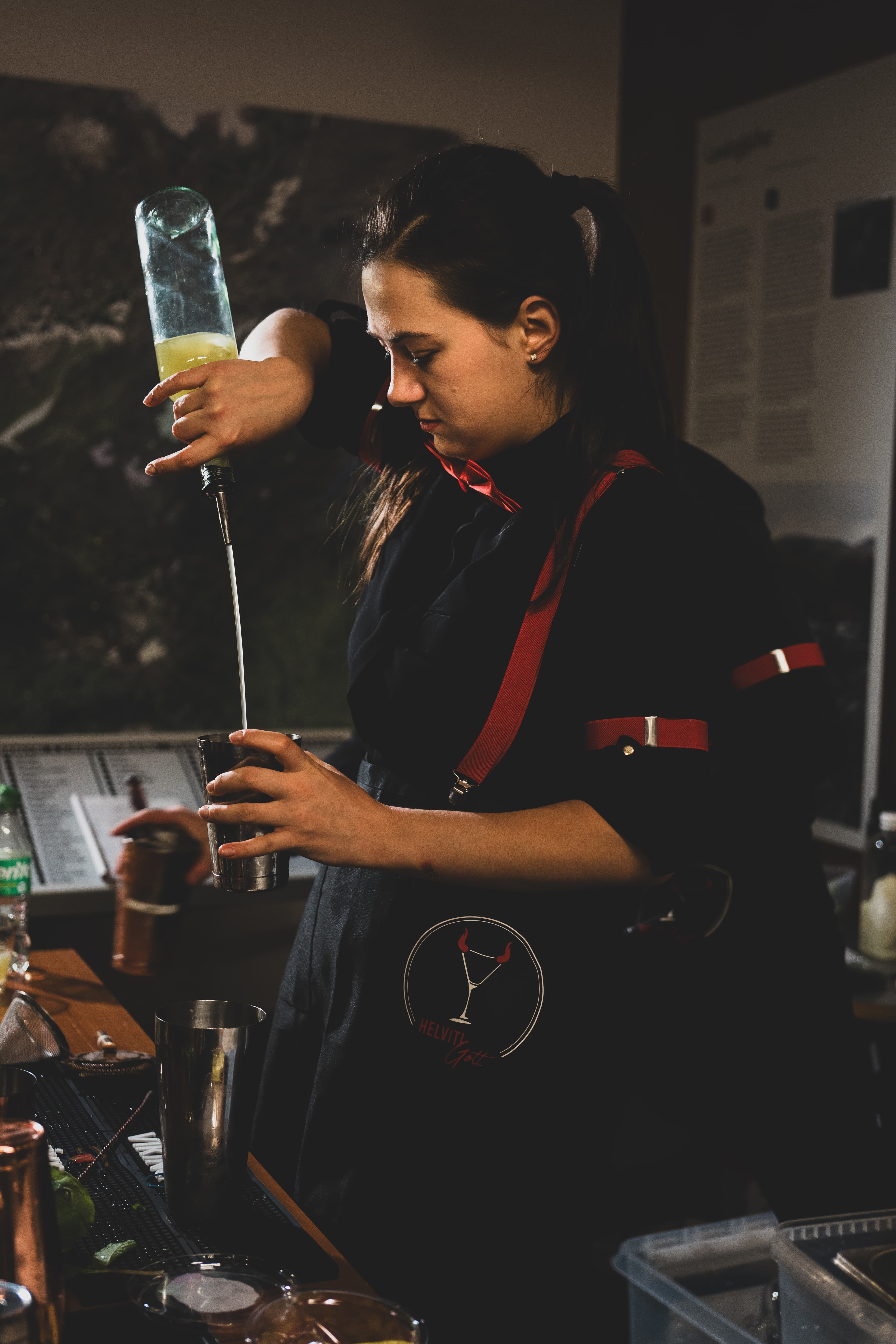 Private bartender service